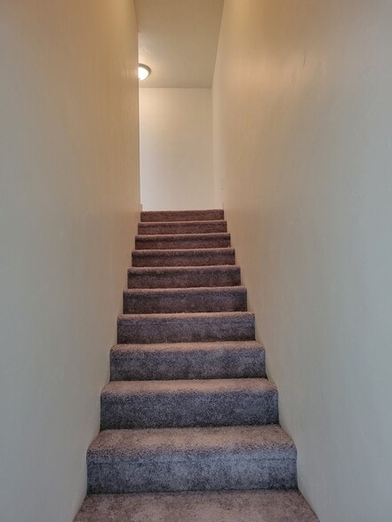 Building Photo - 1401 Oakley Ave