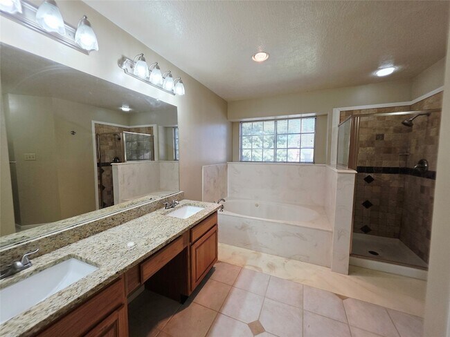 Building Photo - 10306 Jockey Club Dr