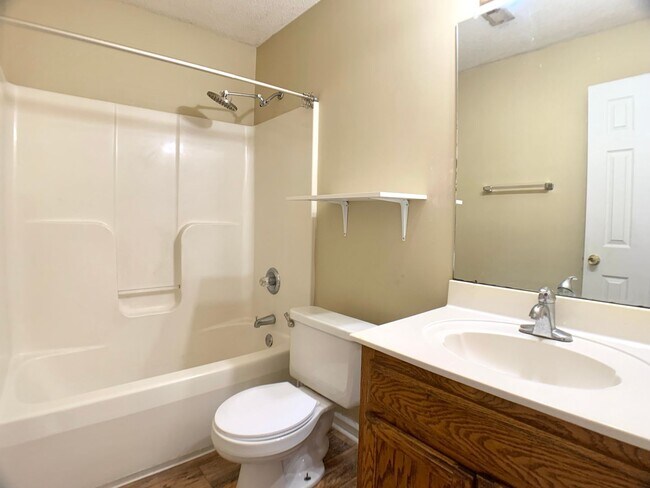 Building Photo - 1112 Keith Ave