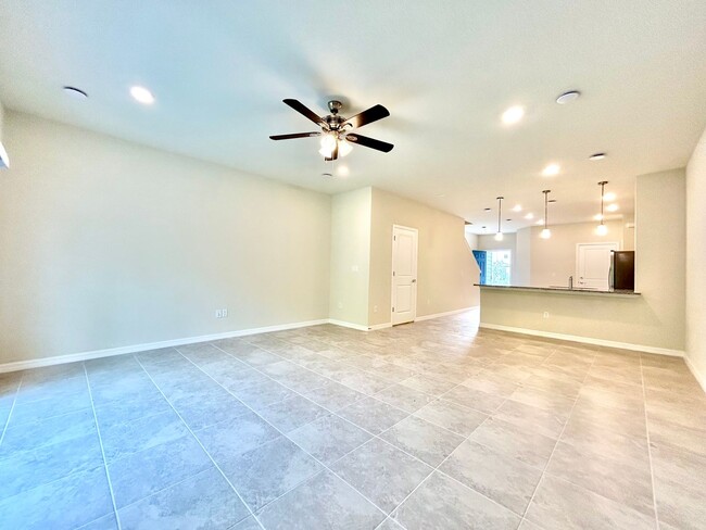 Building Photo - New Build 3Bed 2Bath Townhome in Kissimmee