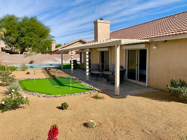 Building Photo - 78780 Birchcrest Cir