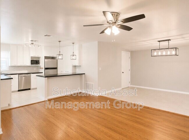 Building Photo - 4713 N Harvey Pkwy