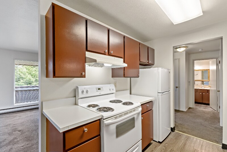 Building Photo - 12520 Roosevelt Way NE