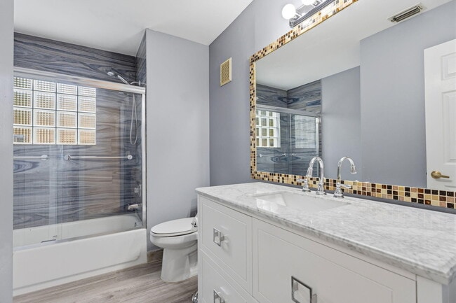 Building Photo - 3622 Coco Lake Dr