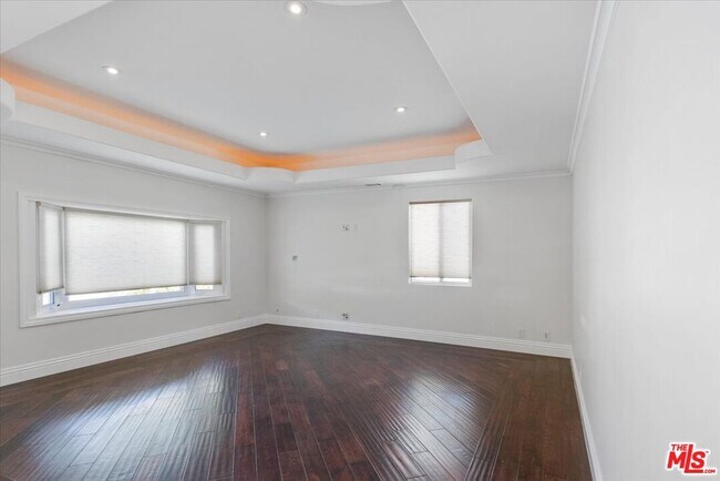 Building Photo - 4144 Nagle Ave