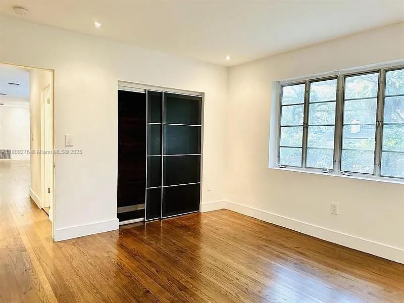 Building Photo - 400 NE 86th St