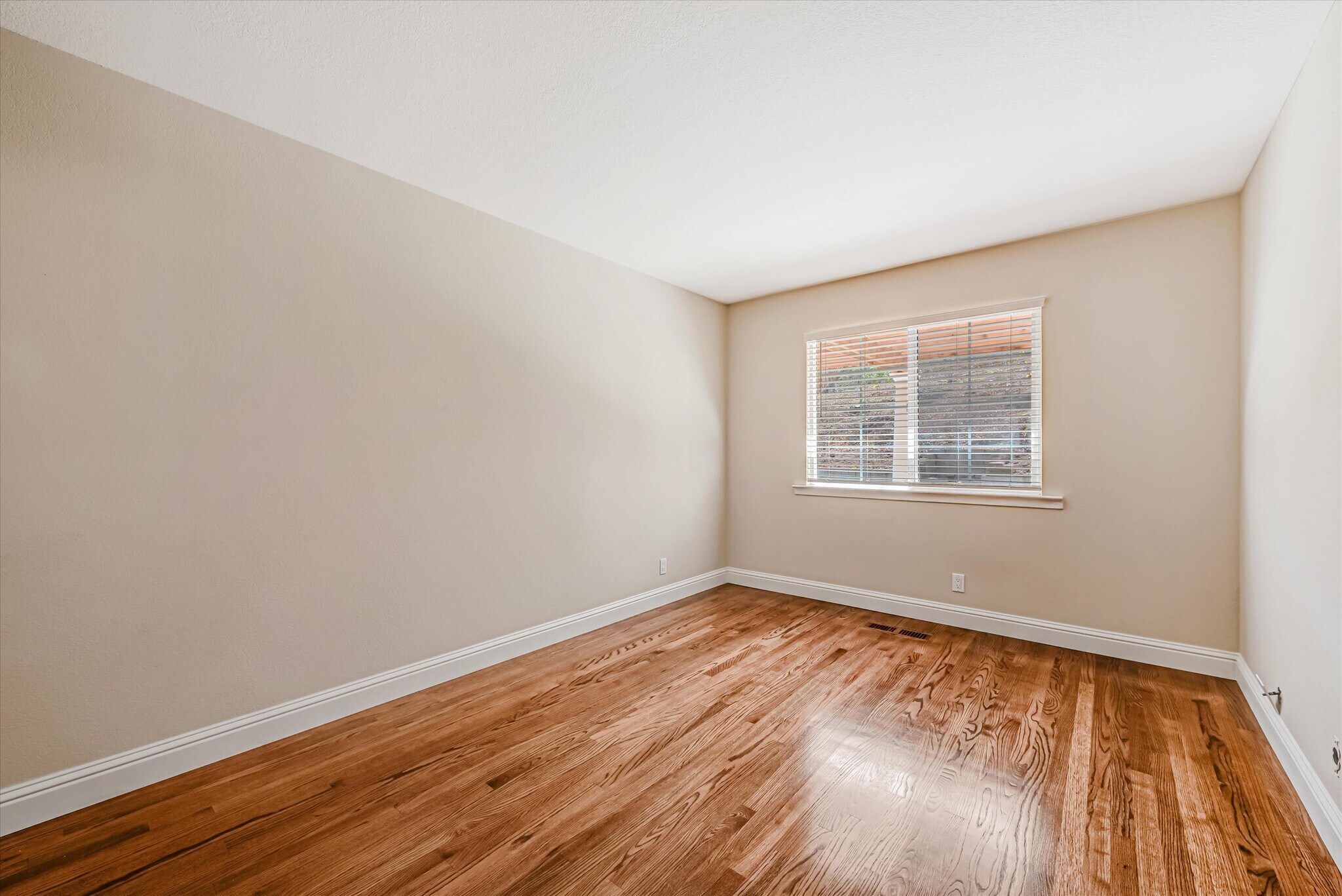 Building Photo - 3978 Country Vista Ct