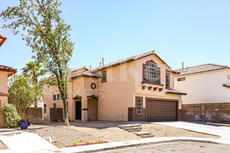 Building Photo - 9947 Pioneer Ave