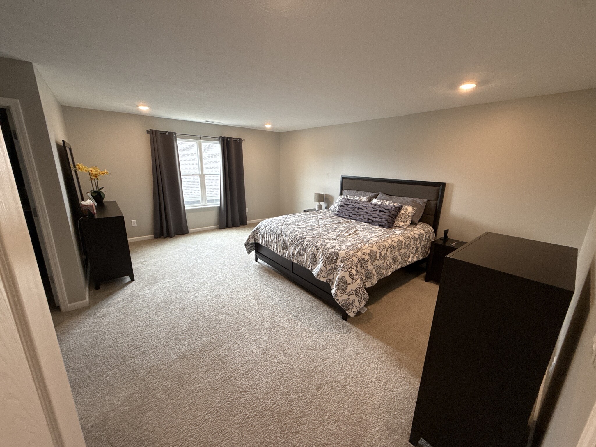 Master Bedroom - 8163 Dewberry Ln