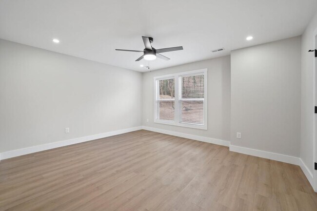 Building Photo - 126 Shipman Dr