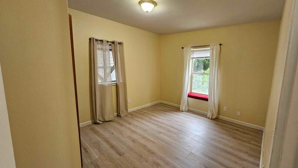 Building Photo - 1047 Wharf St