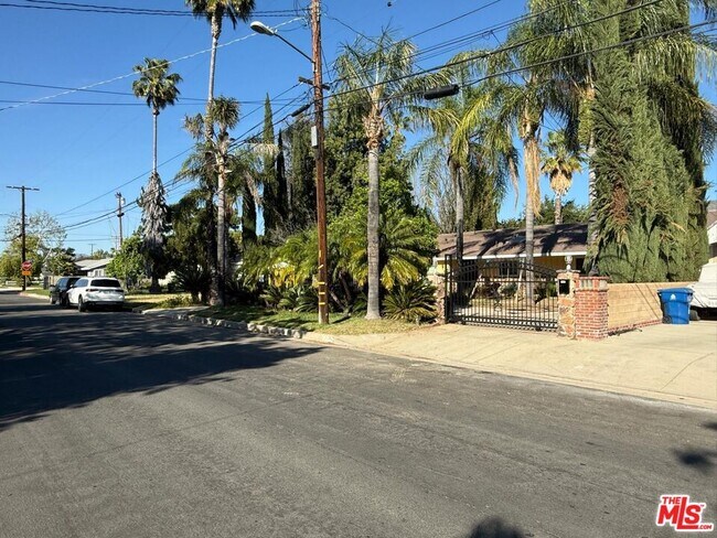 Building Photo - 7342 Forbes Ave