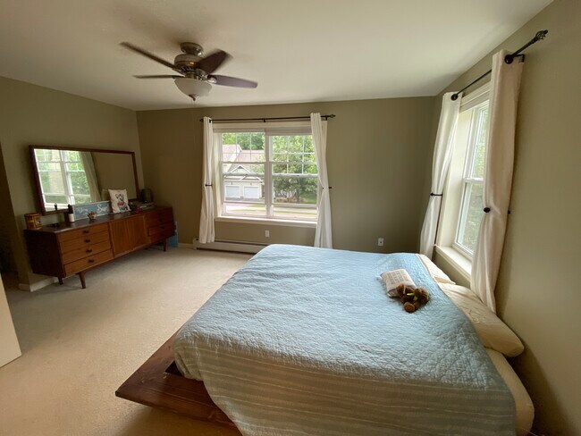 Building Photo - 7 Marion Ave