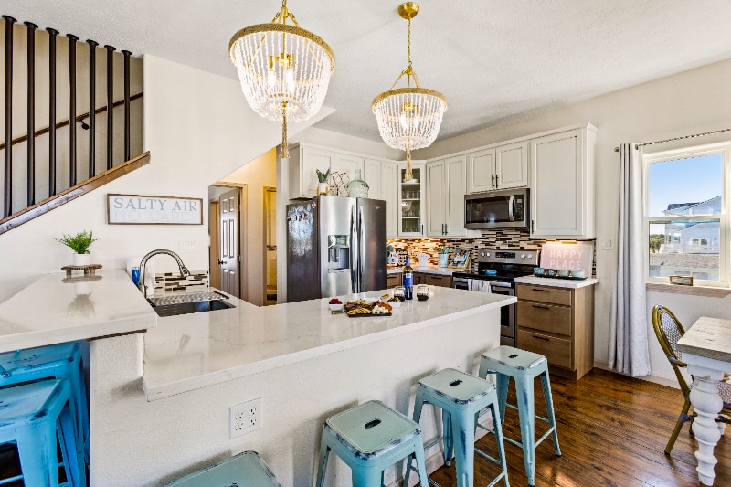 Building Photo - 14204 Miramar Dr