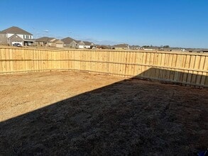 Building Photo - MOVE IN SPECIAL-FENCED YARD-NEW CONSTRUCTION