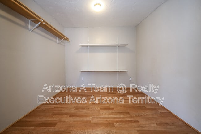 Building Photo - 3221 S Grady Ave