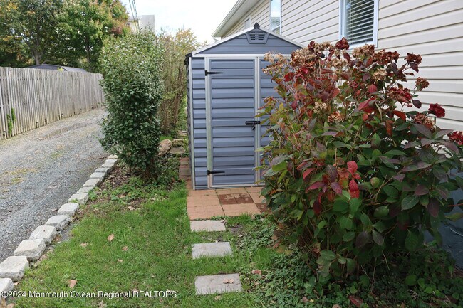 Building Photo - 111 Long Branch Ave