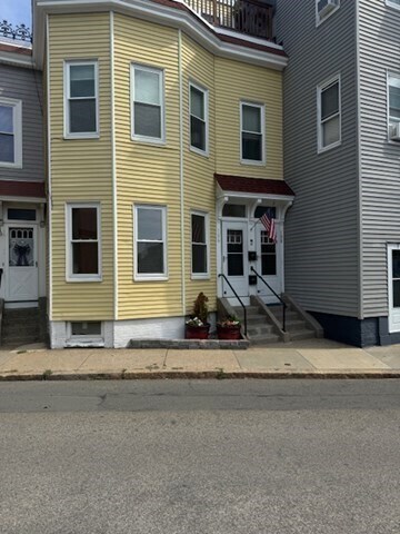 Building Photo - 186 Emerson St