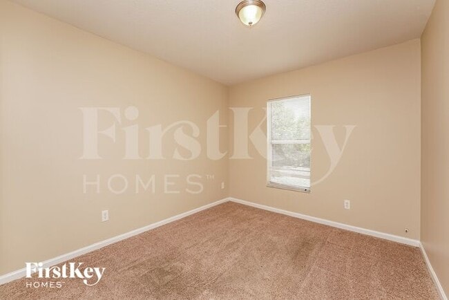 Building Photo - 474 Harvey Ave NE