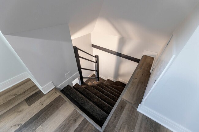 Building Photo - 2508 Kenilworth Ave