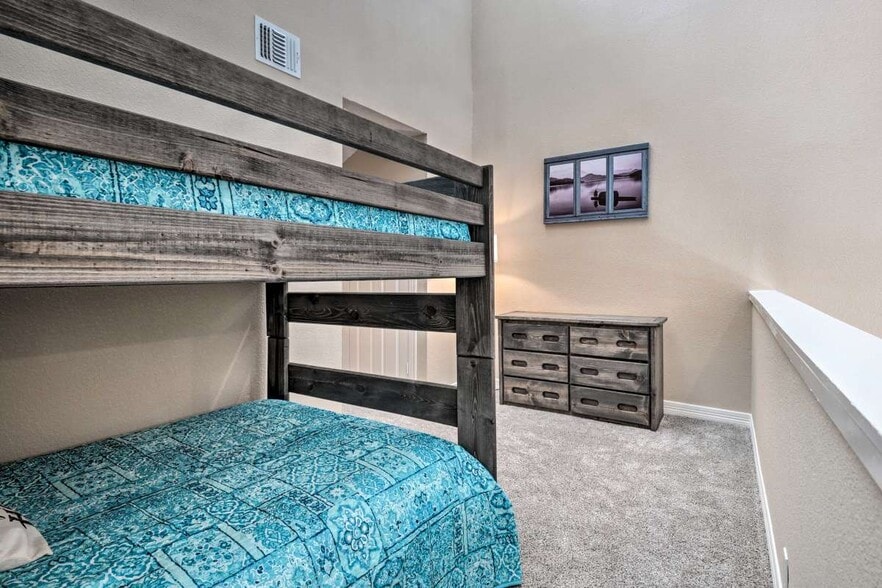 Building Photo - 12500 Melville Dr