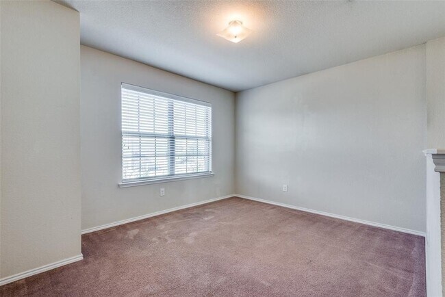 Building Photo - 712 Whitemarsh Dr
