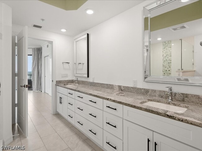 Building Photo - 14380 Riva Del Lago Dr