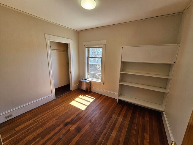 Building Photo - 12 Willow Ct