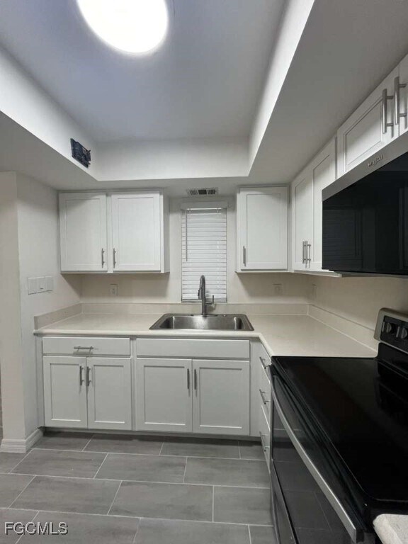 Building Photo - 19505 Quesada Ave