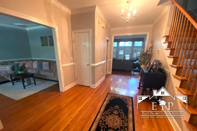 Building Photo - Beautiful Brick Home for Rent – Spacious, Bright & Welcoming