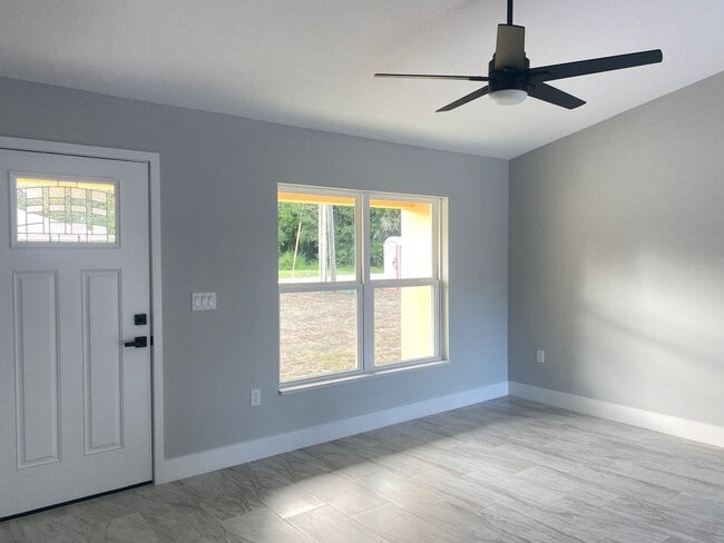 Building Photo - New 3/2 Home in Summerfield!