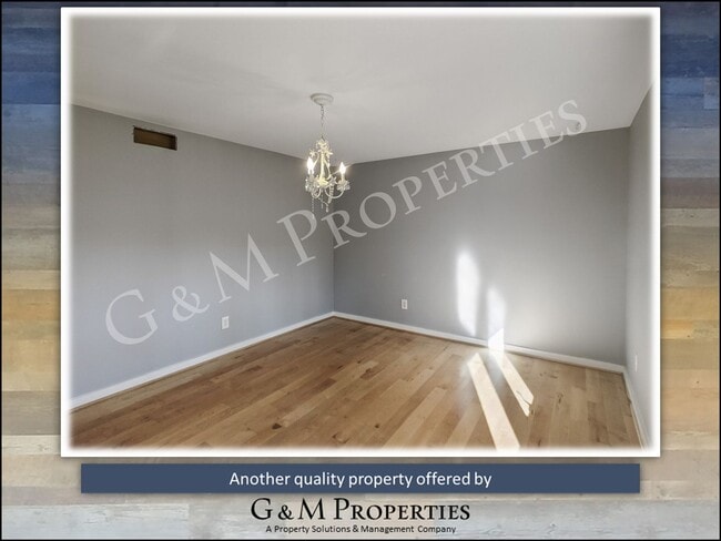 Building Photo - Rarely Available 4-Bedroom House - in Pitt...