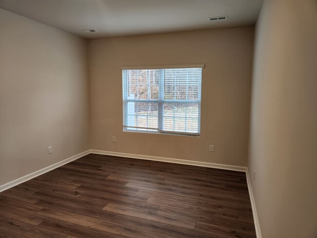 Building Photo - Brand-New Townhome for Rent!