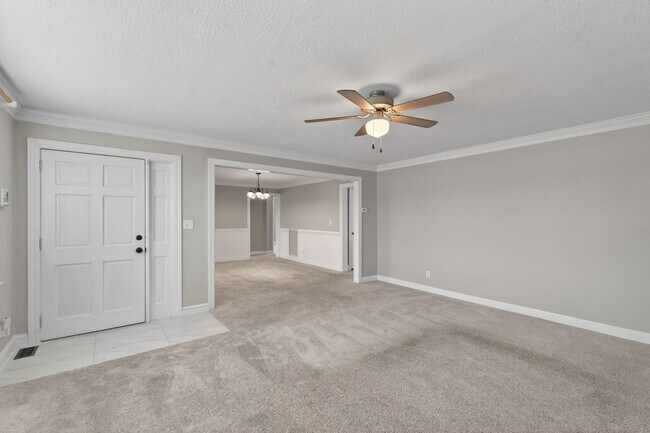 Building Photo - Spacious 5-Bedroom Home in Virginia Beach