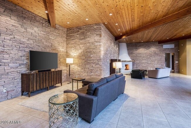 Building Photo - 15810 Centipede Dr