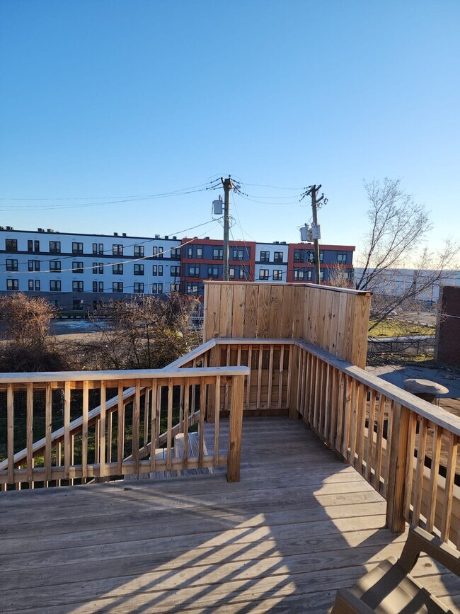 Private Deck - 6107 Danville Ave