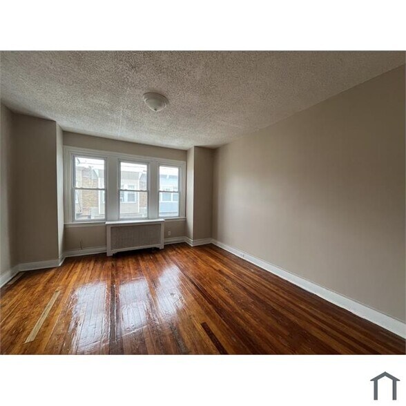 Building Photo - 3214 N Etting St