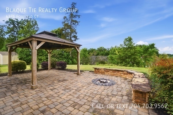 Building Photo - 4376 Foxfield Ct