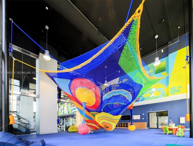 Building Photo - 1010 Brickell Ave