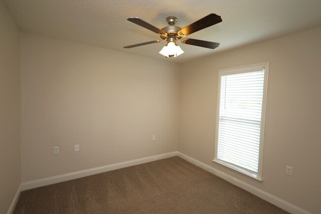 Building Photo - 3217 Kelsee Cir