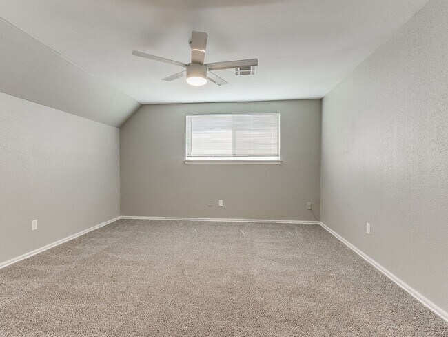 Building Photo - Stunning 4-Bedroom Home for Rent in Westwood Addition – Completely Remodeled on a Huge Lot!