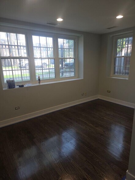Building Photo - 2618 N Mozart St