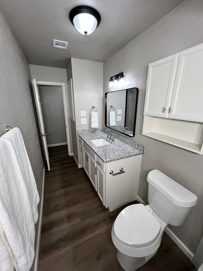 Building Photo - 134 NE Fullerton- Hot new listing!