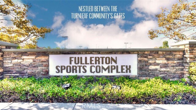 Building Photo - 2566 Pearblossom St