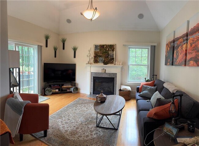 Building Photo - 38 Freedom Trail Dr