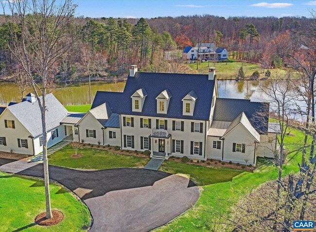 Building Photo - 4018 Fairway Dr