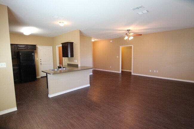 Building Photo - 19391 King Ranch Dr