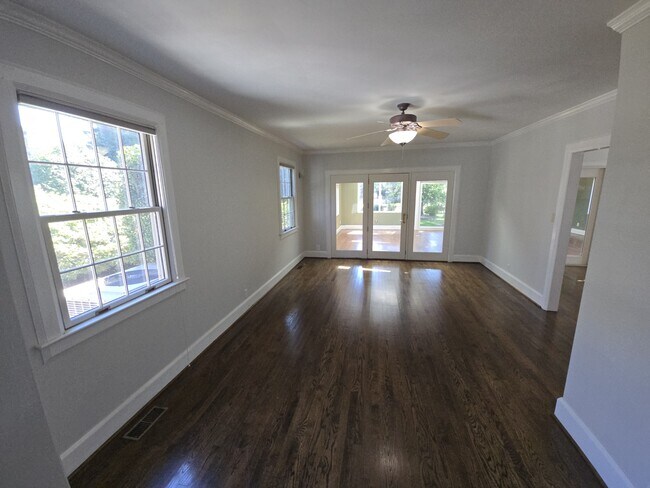 Building Photo - 229 S Blake Rd