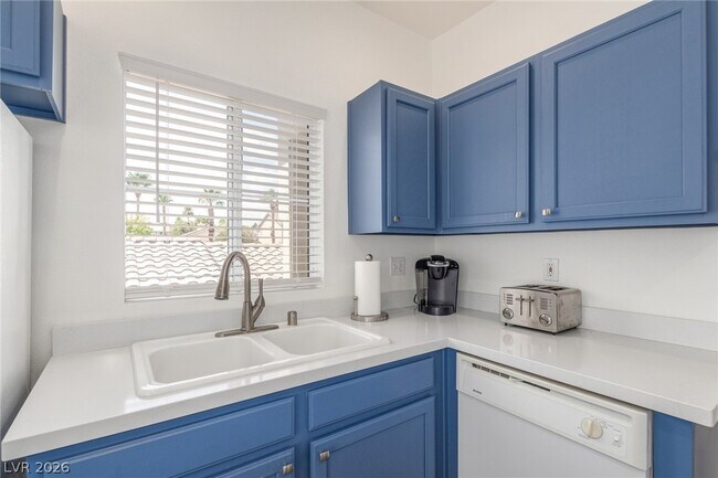 Building Photo - 1500 Cardinal Peak Ln