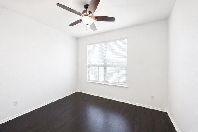 Building Photo - 9113 Holliday Ln